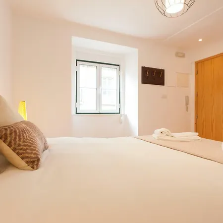 Апартаменты Martim Moniz - By Lu Holidays *