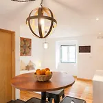 Apartment Martim Moniz - By Lu Holidays *