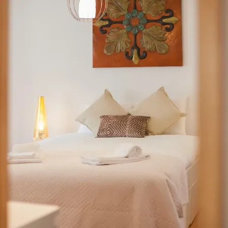 Martim Moniz - By Lu Holidays Lisbona