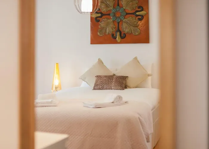 Martim Moniz - By Lu Holidays Lisboa