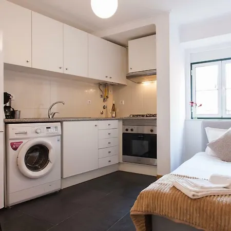 Martim Moniz - By Lu Holidays Lisboa