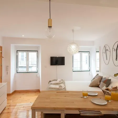 Martim Moniz - By Lu Holidays Apartment *